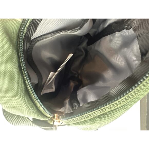 The North Face Jester Crossbody Bag TNF Water Repellent Festival Fair Travel EUC - Picture 8 of 15